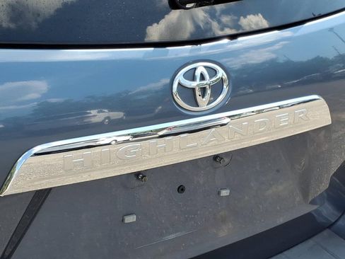Used 2013 Toyota Highlander FWD image 5