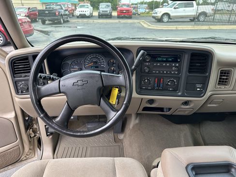 Used 2004 Chevrolet Silverado 1500 LS w/ Light Duty Power Package RWD image 14