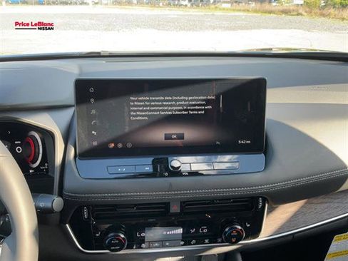 New 2026 Nissan Rogue Platinum AWD/4WD image 10