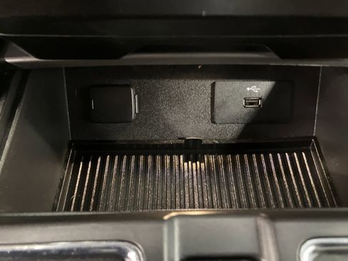 Used 2016 Ford F150 XLT w/ Equipment Group 301A Mid image 18