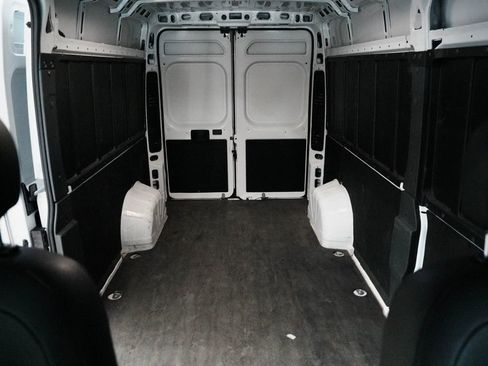 Used 2025 RAM ProMaster 2500 w/ Convenience Group FWD image 31