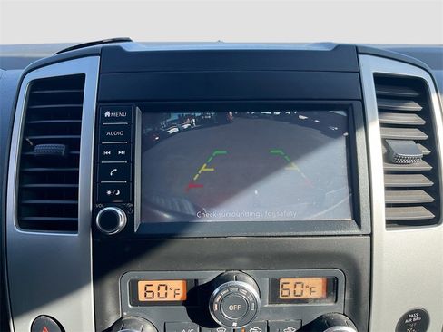 Used 2020 Nissan Frontier SV image 13