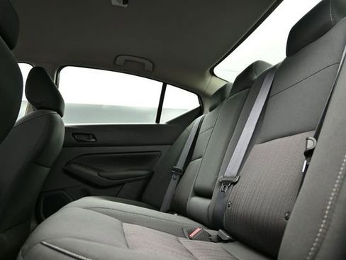Used 2025 Nissan Altima 2.5 S FWD image 11