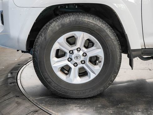 Used 2023 Toyota 4Runner SR5 Premium w/ Moonroof Package RWD image 9