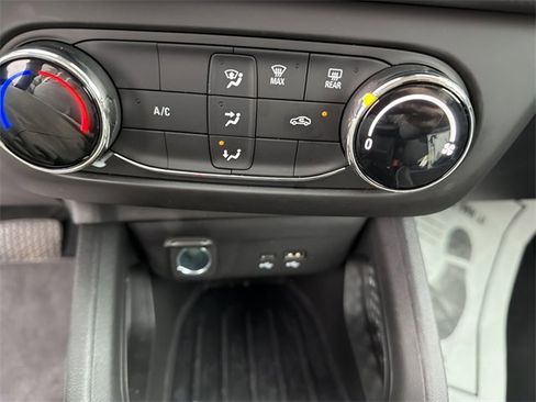 Used 2025 Chevrolet TrailBlazer LS w/ LS Convenience Package image 21