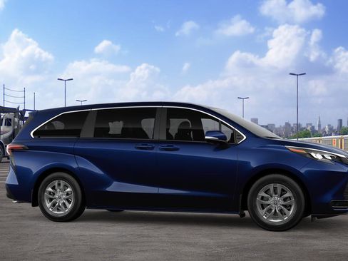 New 2026 Toyota Sienna LE image 13