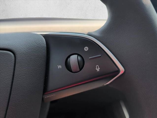 Used 2026 Tesla Model Y 2WD image 11