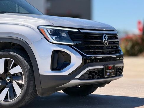 Used 2024 Volkswagen Atlas Cross Sport SEL image 8