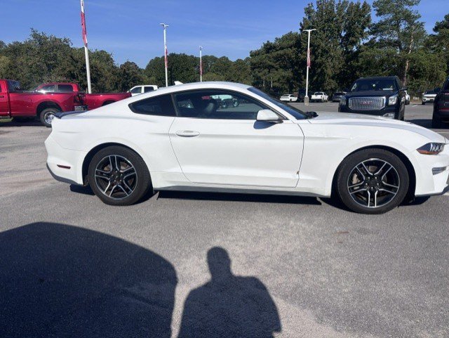 Used 2022 Ford Mustang Premium RWD image 5