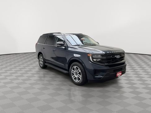 Used 2025 Ford Expedition Active AWD/4WD image 40