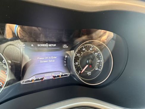 Used 2014 Jeep Cherokee Trailhawk w/ Technology Group AWD/4WD image 15