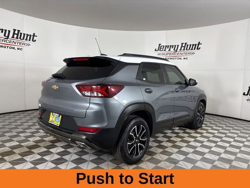 Used 2021 Chevrolet TrailBlazer ACTIV w/ Technology Package image 6