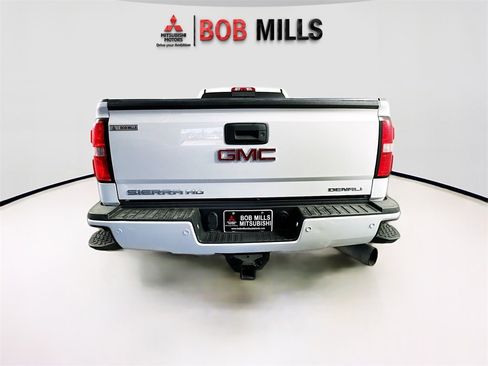 Used 2015 GMC Sierra 3500 Denali w/ Duramax Plus Package image 6