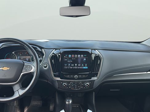 Used 2018 Chevrolet Traverse Premier AWD/4WD image 17