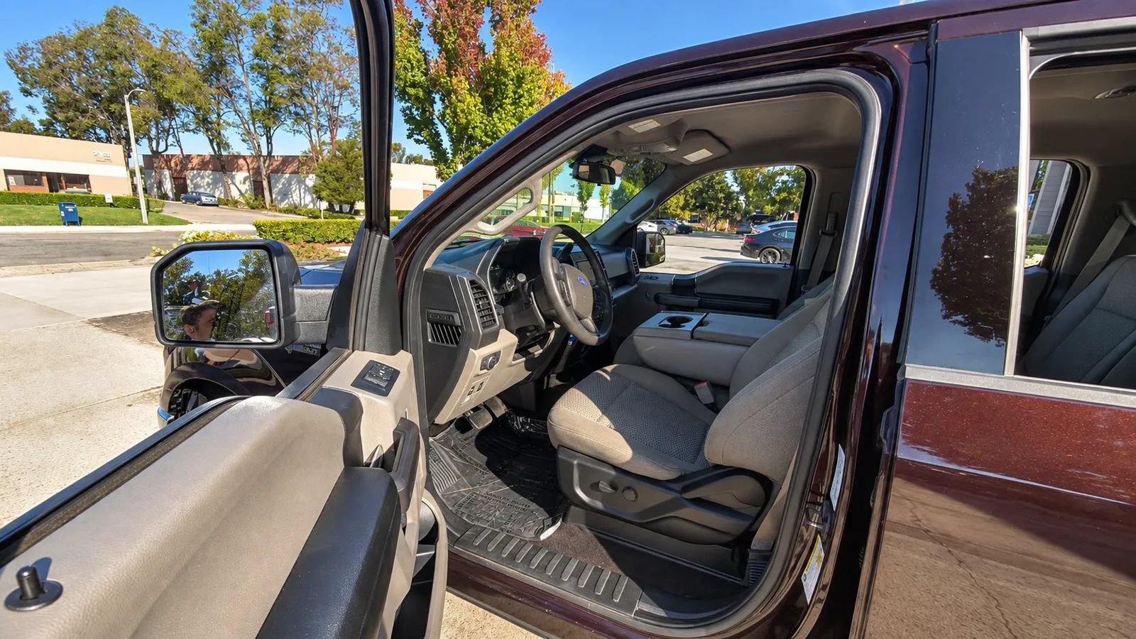 Used 2020 Ford F150 XLT w/ Equipment Group 301A Mid AWD/4WD image 17