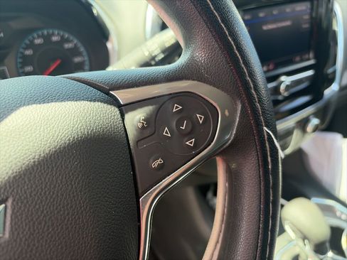 Used 2021 Chevrolet Traverse LS FWD image 15