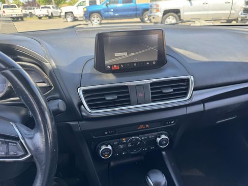 Used 2017 MAZDA MAZDA3 Grand Touring FWD image 23