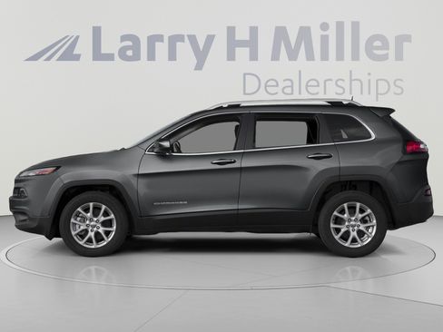 Used 2015 Jeep Cherokee Latitude w/ Comfort/Convenience Group AWD/4WD image 4