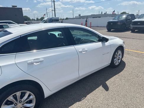 Used 2023 Chevrolet Malibu LT FWD image 12