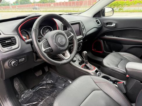 Used 2017 Jeep Compass Trailhawk w/ Leather Interior Group AWD/4WD image 24