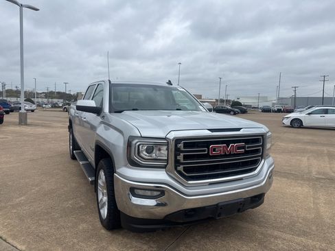 Used 2017 GMC Sierra 1500 SLE w/ Texas SLE Value Package image 2