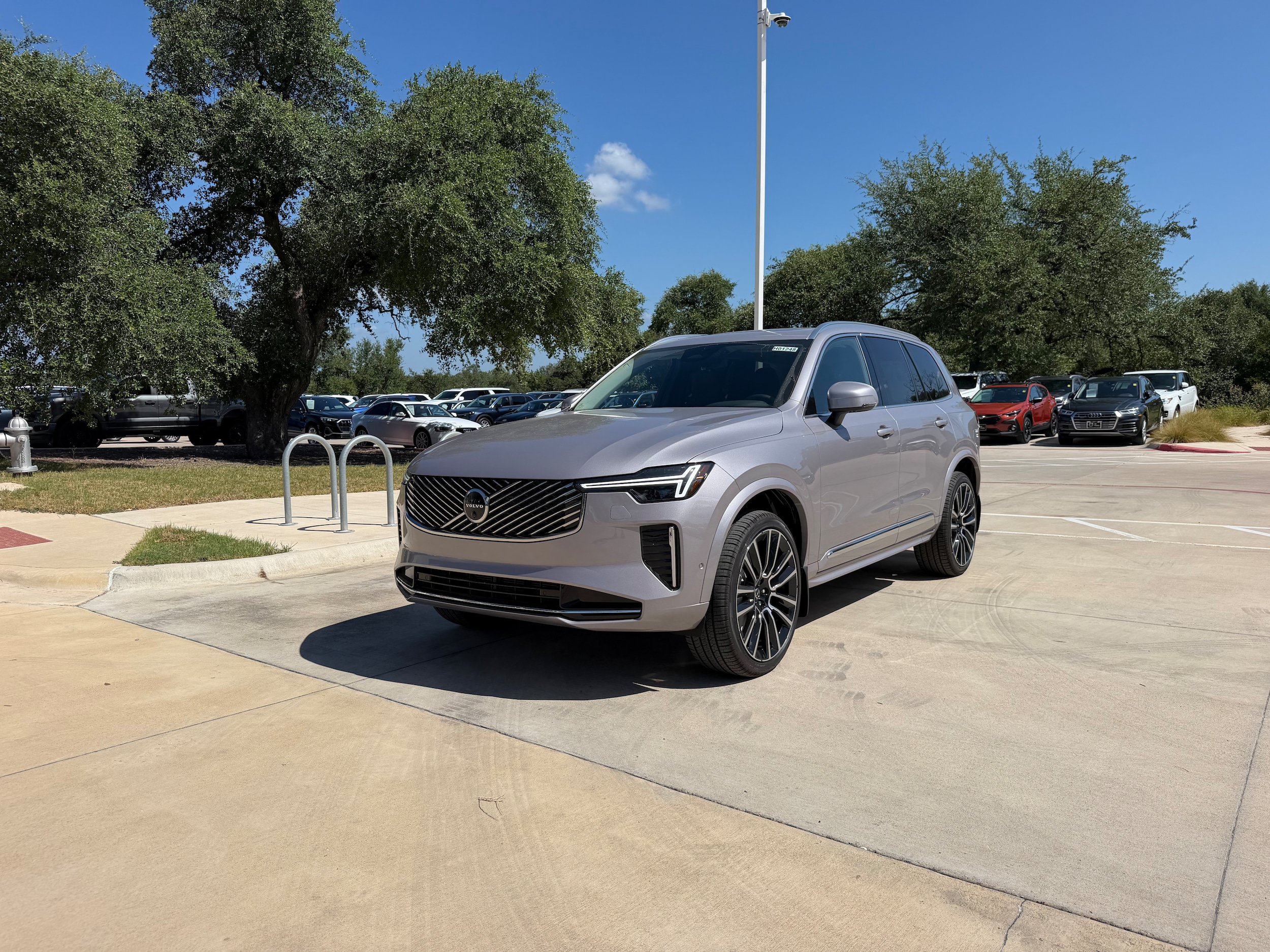 New 2026 Volvo XC90 B6 Plus w/ Protection Package Premier AWD/4WD image 2