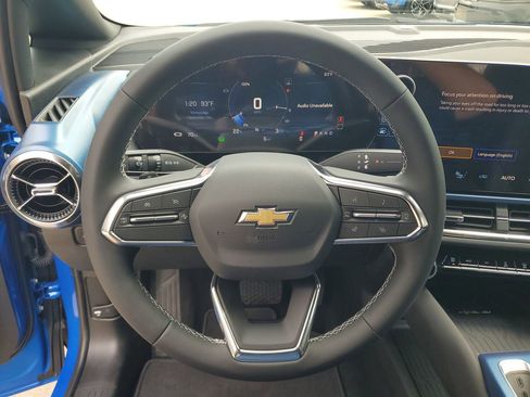 New 2025 Chevrolet Equinox EV LT image 19