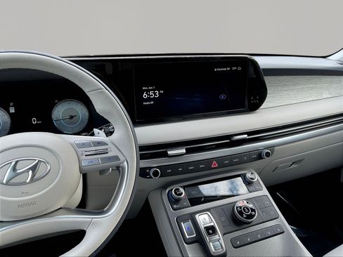 Used 2025 Hyundai Palisade Calligraphy AWD/4WD image 9