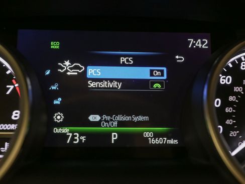 Used 2024 Toyota Camry LE AWD/4WD image 36