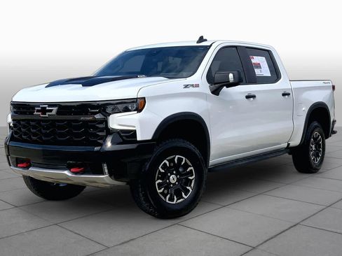 Used 2022 Chevrolet Silverado 1500 ZR2 w/ Technology Package AWD/4WD image 2