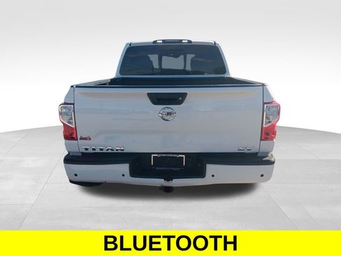 Used 2021 Nissan Titan SV w/ SV Convenience Package RWD image 5