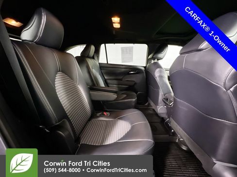Used 2021 Toyota Highlander XSE AWD/4WD image 16