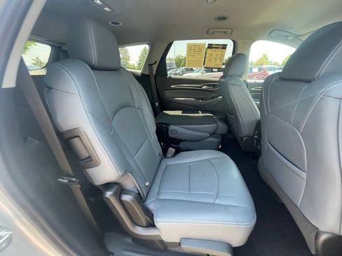 Used 2020 Buick Enclave Essence w/ Sport Touring Edition FWD image 27