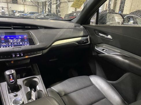 Used 2019 Cadillac XT4 Premium Luxury FWD image 4