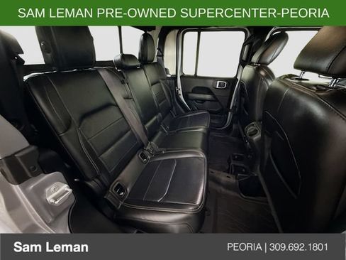 Used 2020 Jeep Gladiator Overland AWD/4WD image 25