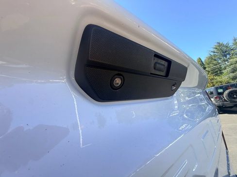 Used 2019 Chevrolet Silverado 1500 Custom Trail Boss AWD/4WD image 14
