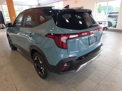 Used 2025 Kia Seltos S FWD image 11