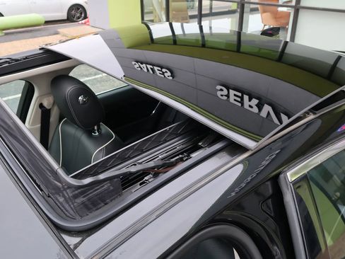 Used 2019 Jaguar XJ R-Sport image 41