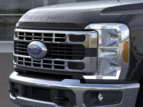 New 2026 Ford F250 XLT w/ 360-Degree Camera Package AWD/4WD image 17
