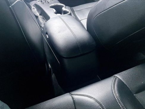 Used 2018 Ford Mustang Premium image 28