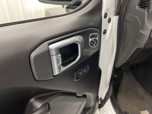 Used 2024 Jeep Wrangler Unlimited Rubicon image 17