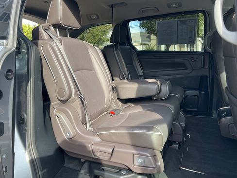 Used 2023 Honda Odyssey Elite image 24