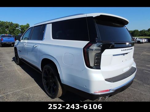 Used 2026 Chevrolet Suburban High Country AWD/4WD image 4