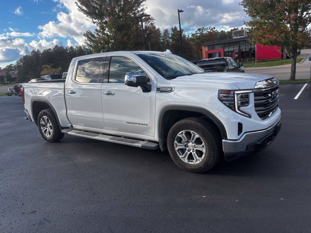 Used 2023 GMC Sierra 1500 SLT AWD/4WD image 4