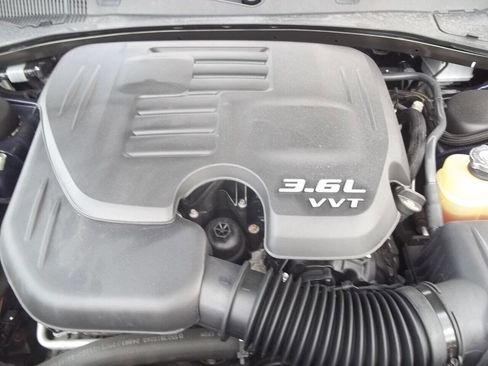 Used 2016 Dodge Charger SXT w/ Navigation & Travel Group image 12