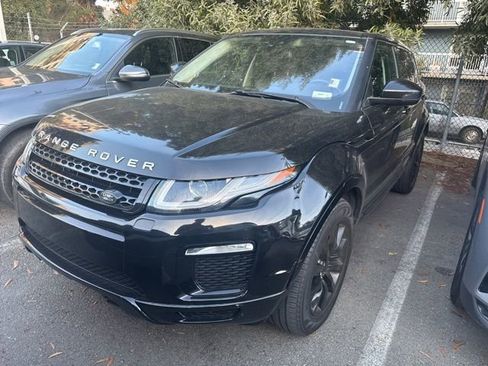 Used 2017 Land Rover Range Rover Evoque SE image 2