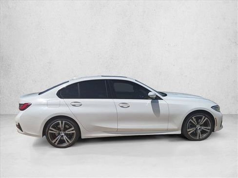 Used 2022 BMW 330i Sedan w/ Convenience Package RWD image 4