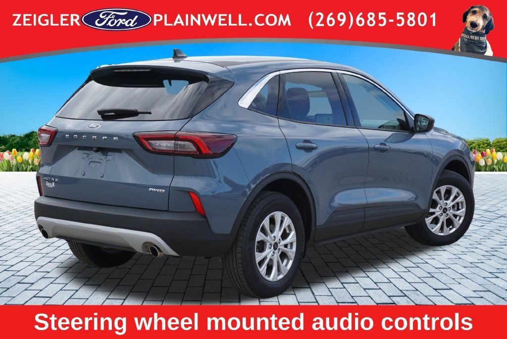 Used 2023 Ford Escape Active AWD/4WD image 5