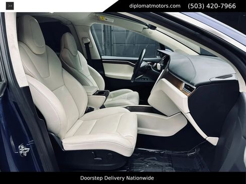 Used 2018 Tesla Model X 75D AWD/4WD image 12