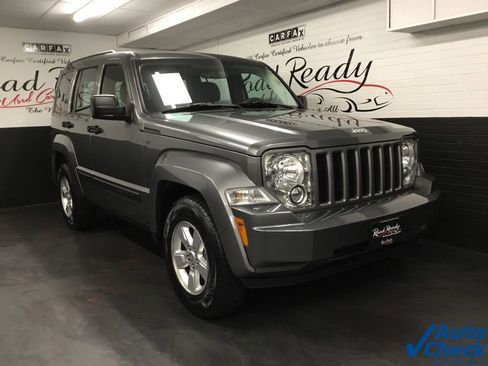 Used 2012 Jeep Liberty Sport image 3